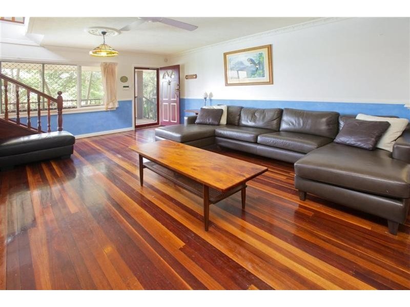 17 Casmaria Street, Mansfield QLD 4122