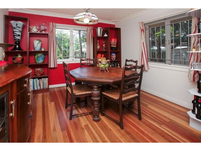 17 Casmaria Street, Mansfield QLD 4122