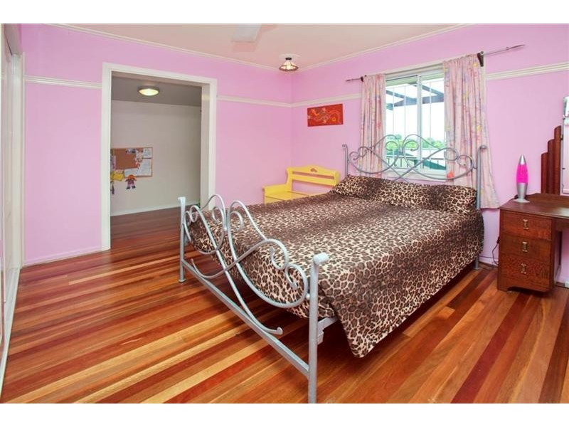 17 Casmaria Street, Mansfield QLD 4122