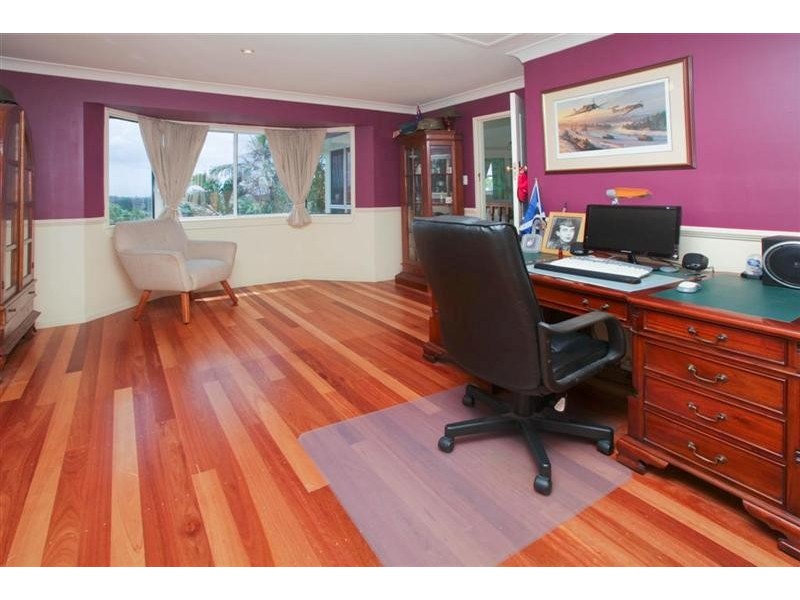 17 Casmaria Street, Mansfield QLD 4122