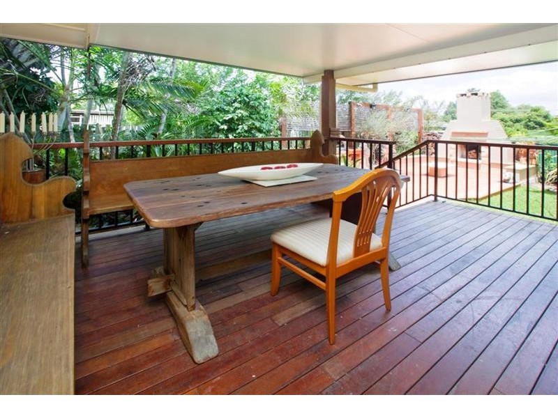 17 Casmaria Street, Mansfield QLD 4122