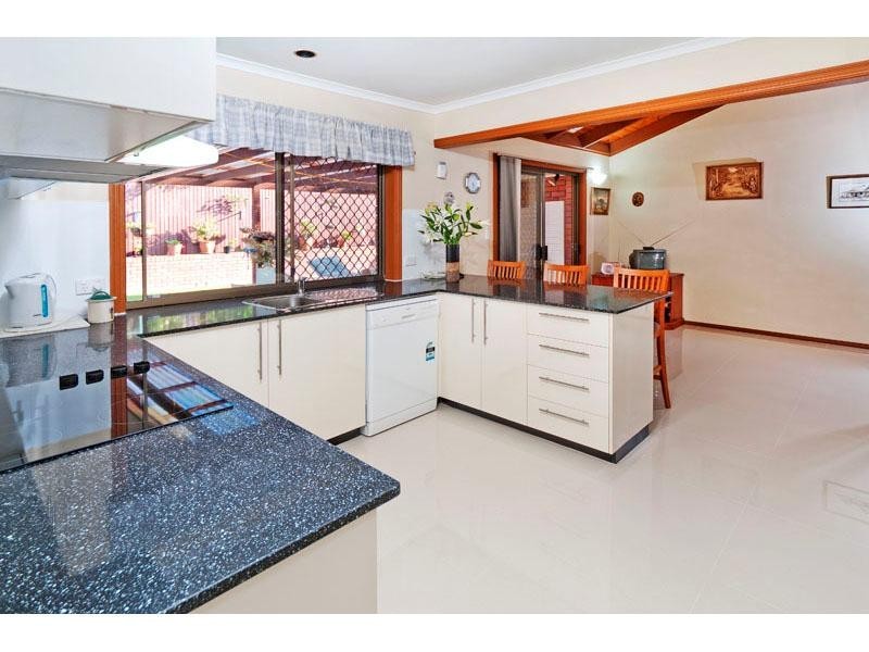 397  Winstanley Street, Carindale QLD 4152