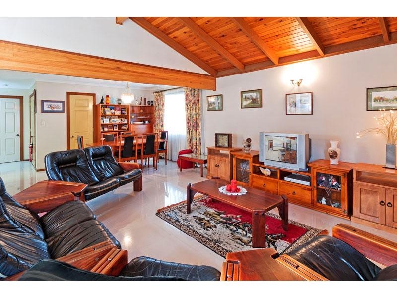 397  Winstanley Street, Carindale QLD 4152