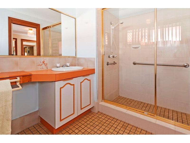 397  Winstanley Street, Carindale QLD 4152