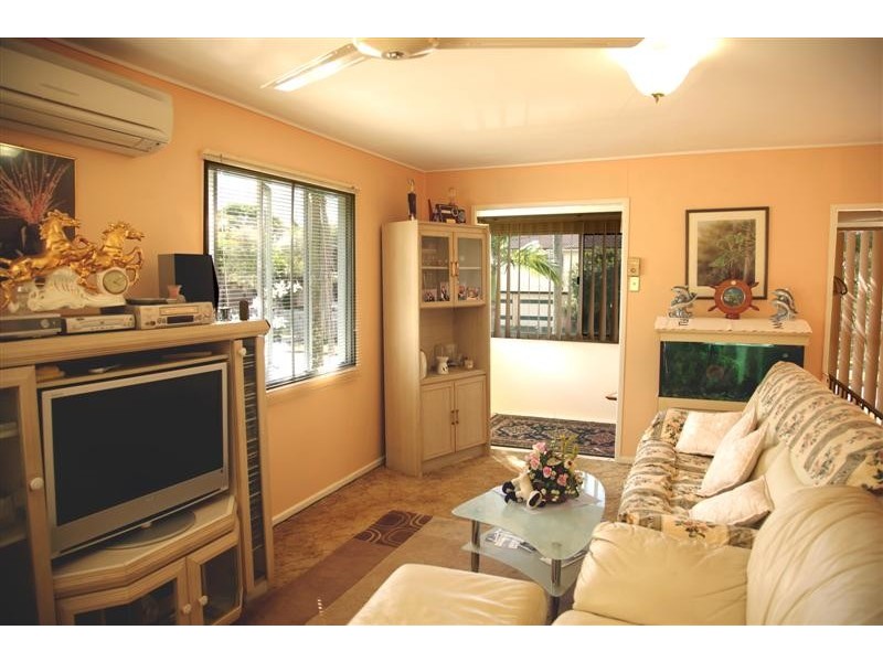 69 Malabar Street, Wynnum West QLD 4178