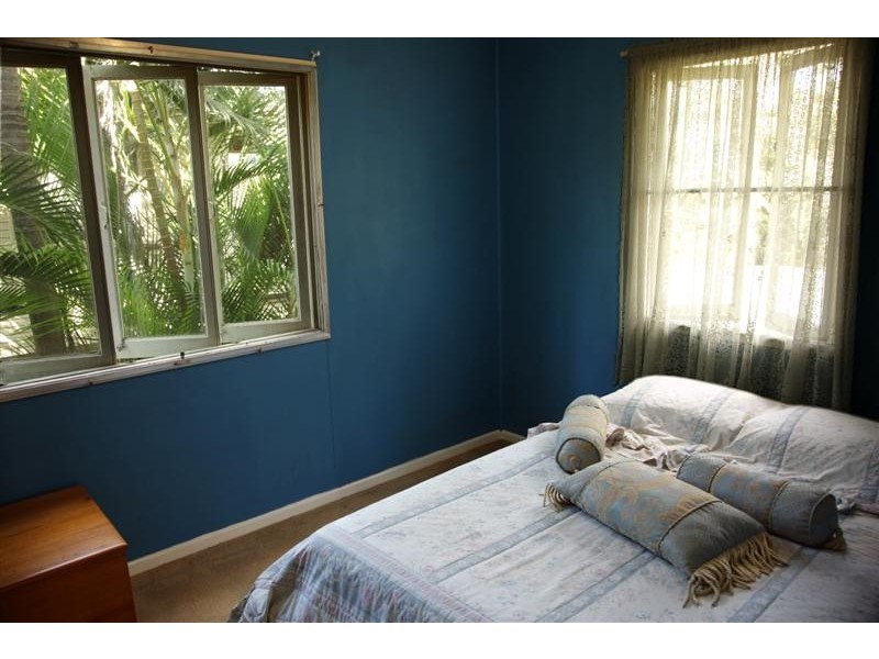 69 Malabar Street, Wynnum West QLD 4178