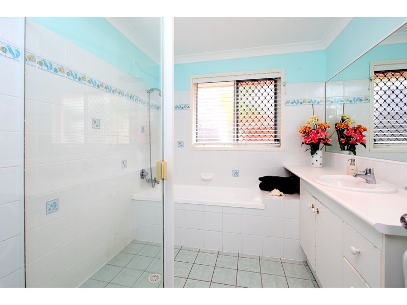 17 Fig Tree Close, Mackenzie QLD 4156