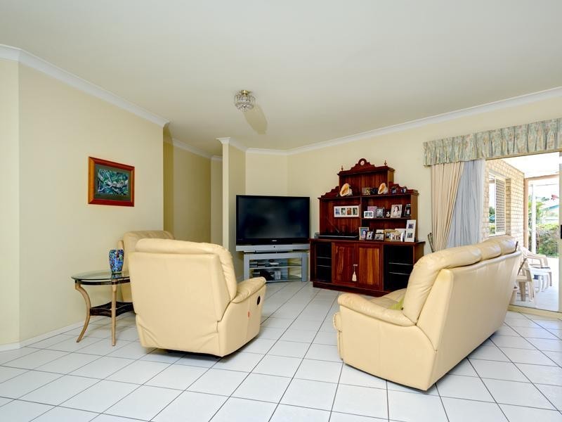 10 Mansfield Place, Mansfield QLD 4122