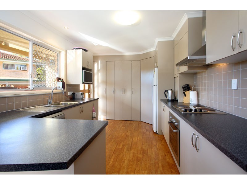 2 Melon Street, Mansfield QLD 4122