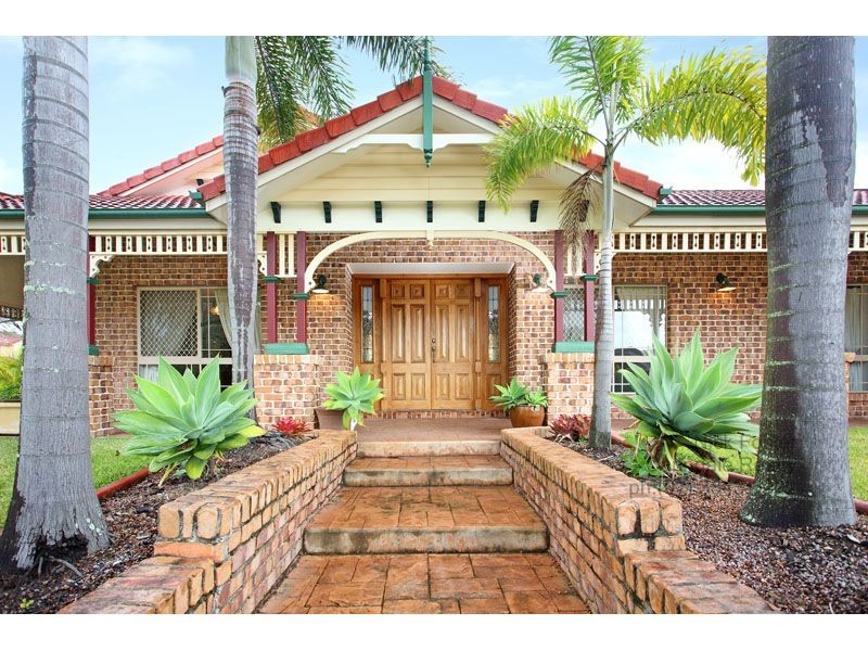 37 Amersham Crescent, Carindale QLD 4152