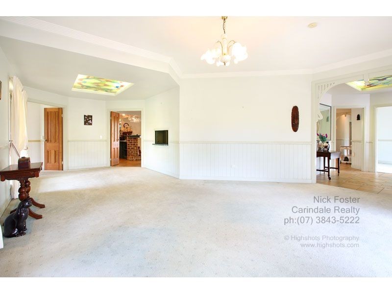 37 Amersham Crescent, Carindale QLD 4152