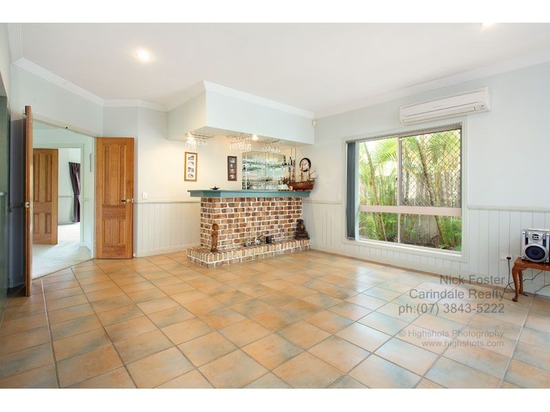 37 Amersham Crescent, Carindale QLD 4152