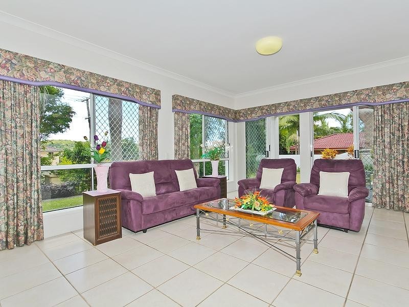 11  Carrington Place, Carindale QLD 4152