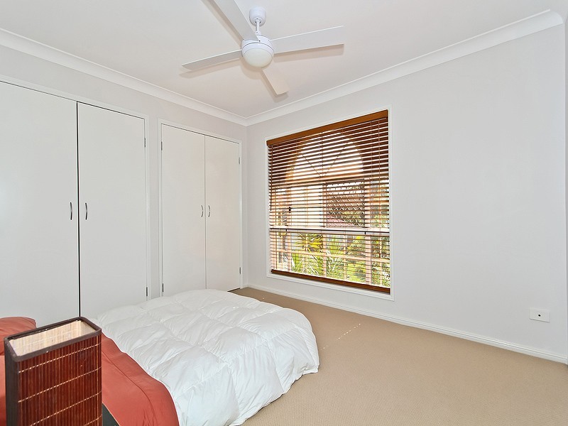 138 Kilmorey Street, Carindale QLD 4152