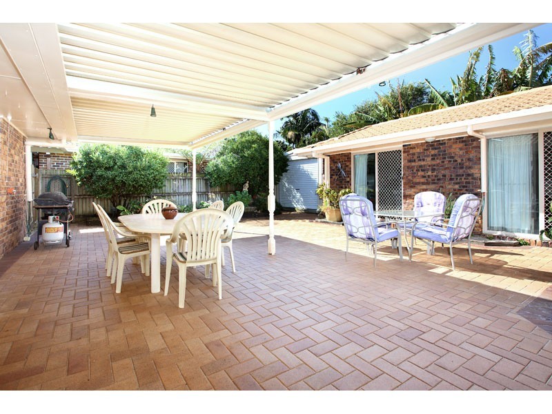 6 Wallen Place, Wynnum West QLD 4178