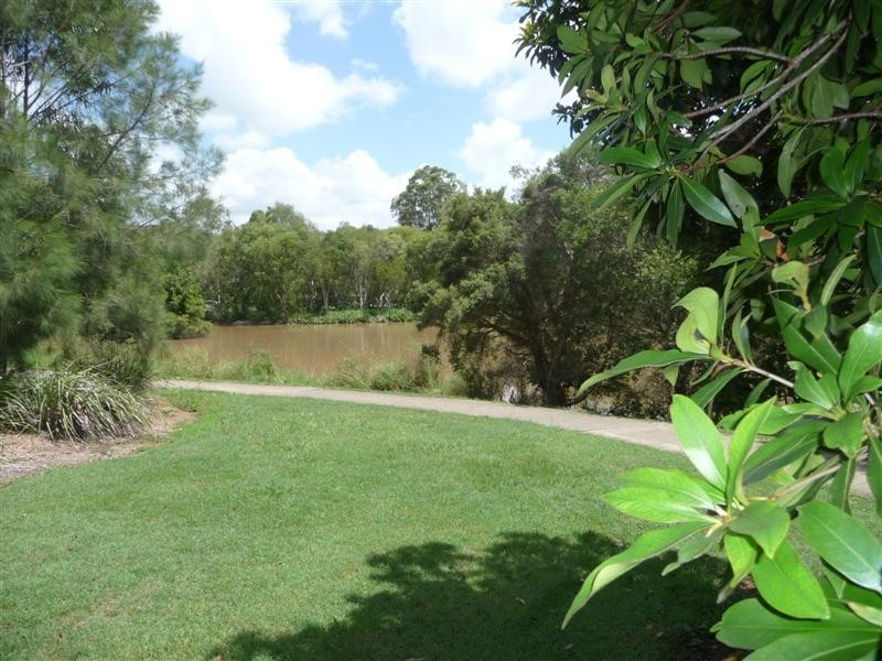 23 Taylor Place, Mackenzie QLD 4156