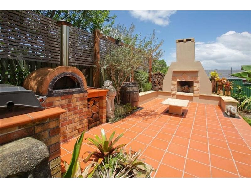 17  Casmaria Street, Mansfield QLD 4122