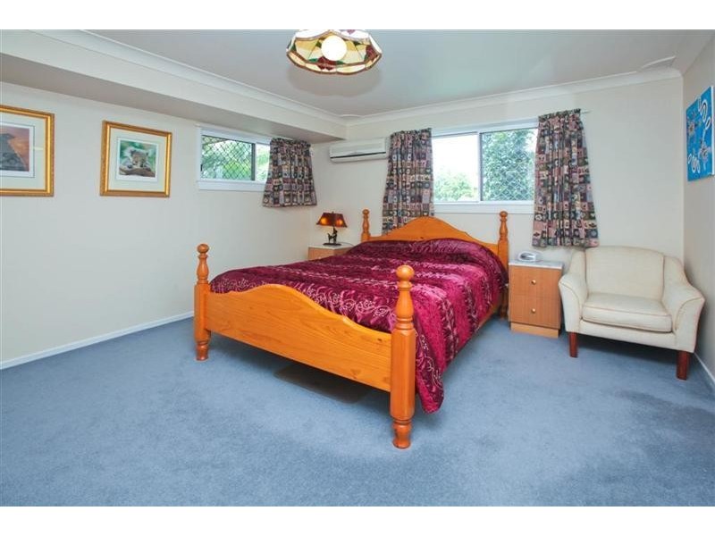 17  Casmaria Street, Mansfield QLD 4122