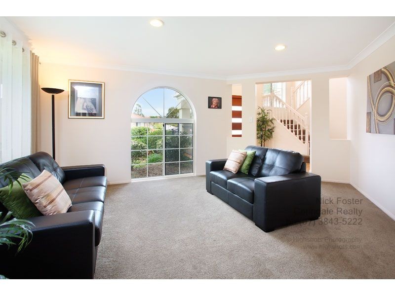 5 Windermere Crescent, Carindale QLD 4152
