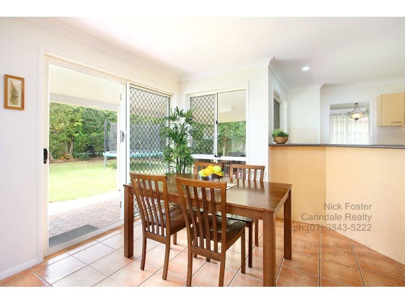 5 Windermere Crescent, Carindale QLD 4152