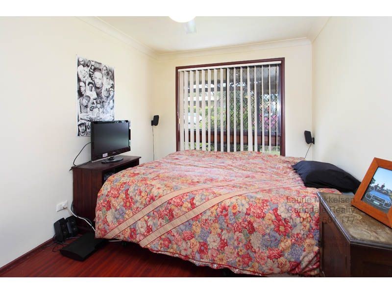 9  Pavuvu Street, Mansfield QLD 4122