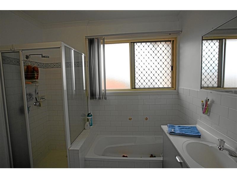 27.1160 Creek Road, Carina Heights QLD 4152