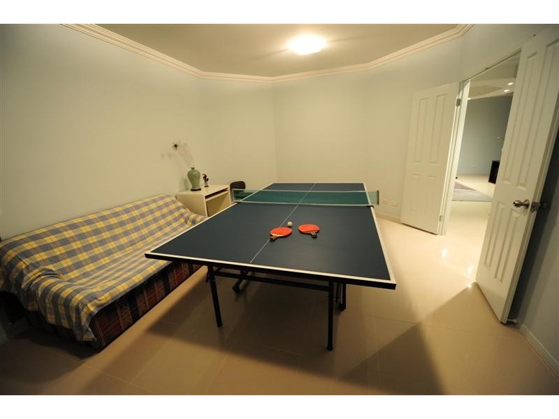 16 Ashbourne Close, Carindale QLD 4152