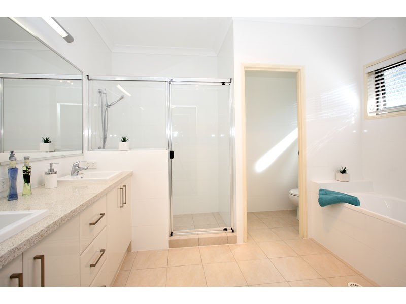 9 Gumdale Street, Wakerley QLD 4154