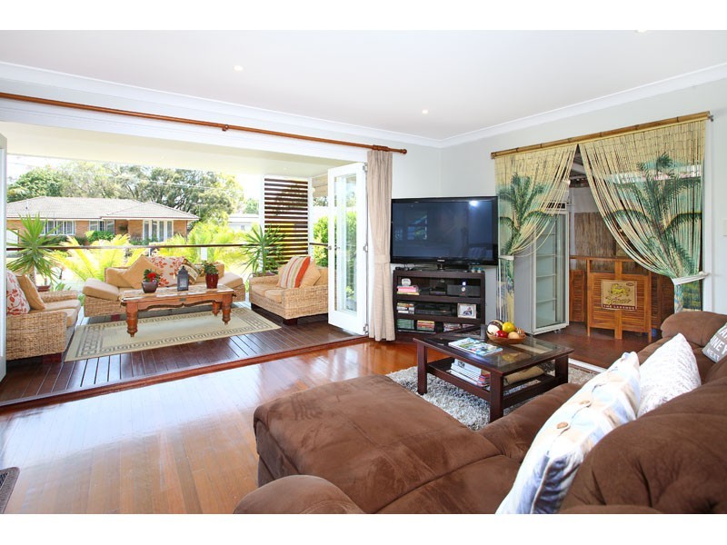 83 Hendren Street, Carina QLD 4152