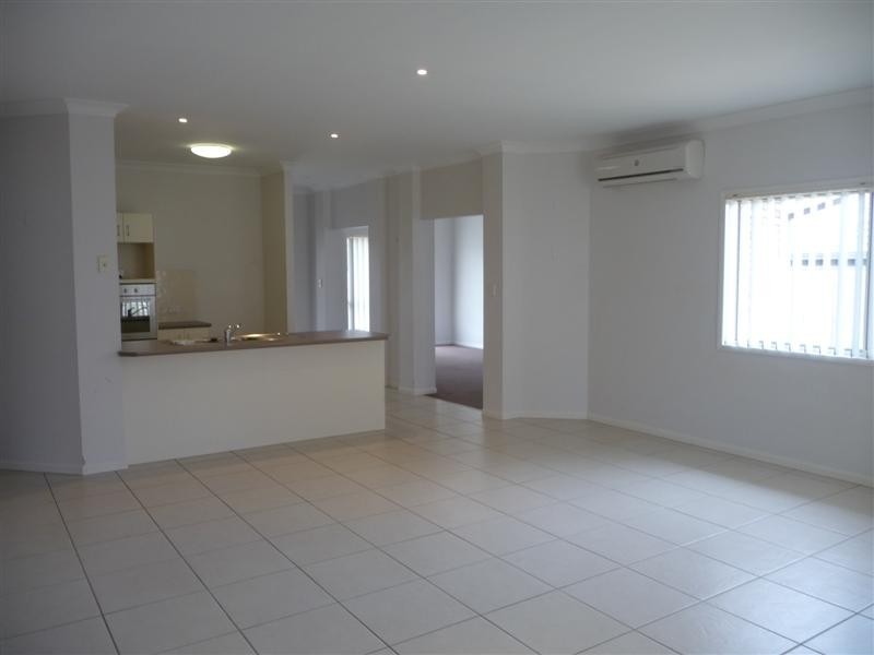 11 Jasmine Street, Wakerley QLD 4154