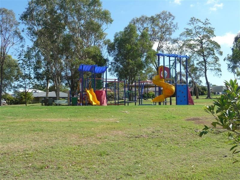 11 Jasmine Street, Wakerley QLD 4154