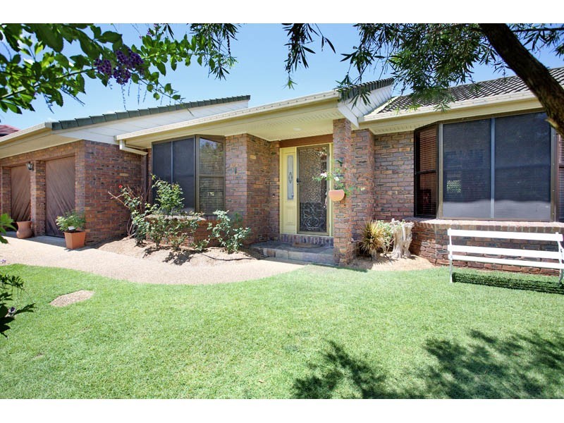 5 Waverney Court, Carindale QLD 4152