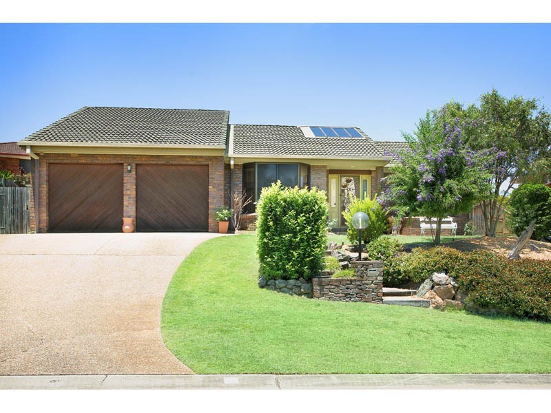 5 Waverney Court, Carindale QLD 4152