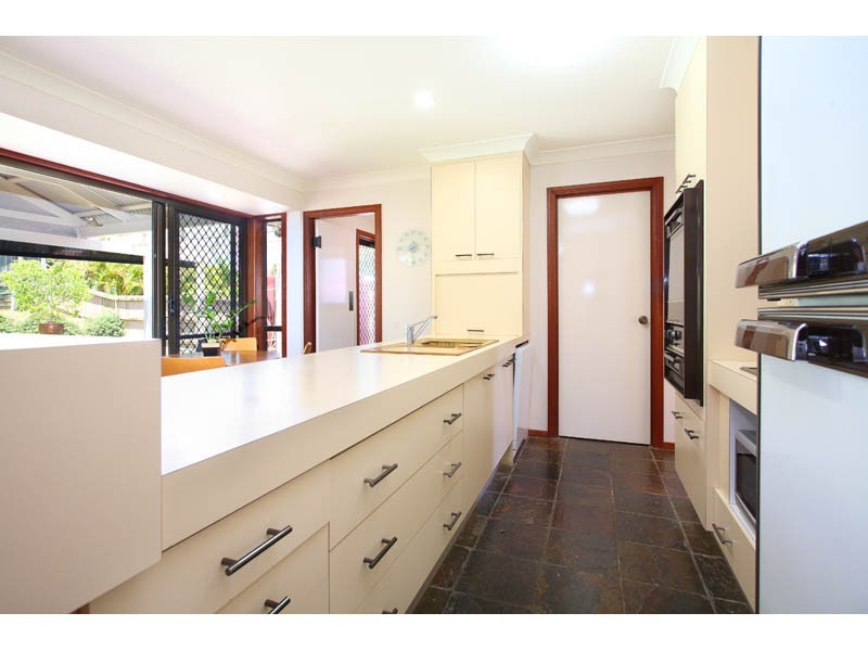 5 Waverney Court, Carindale QLD 4152