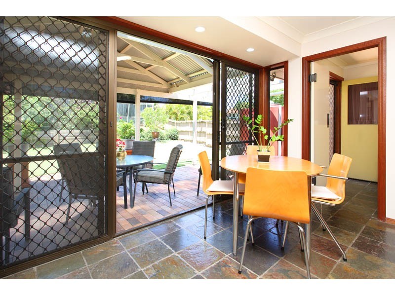 5 Waverney Court, Carindale QLD 4152