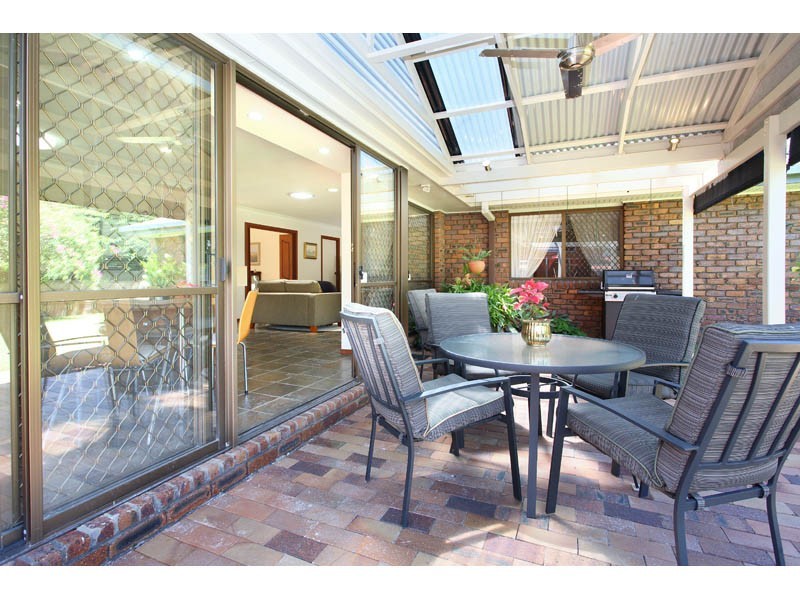 5 Waverney Court, Carindale QLD 4152