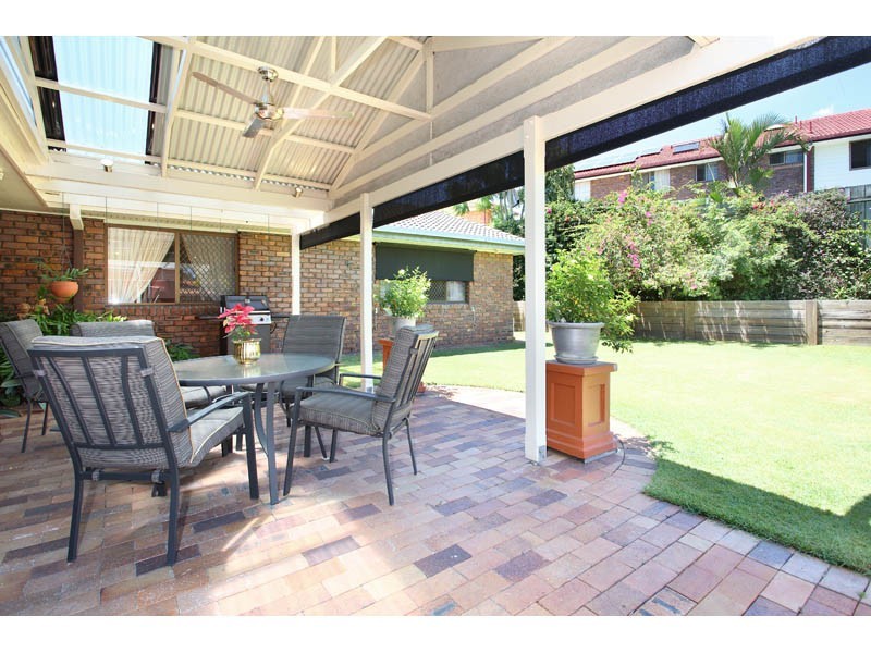5 Waverney Court, Carindale QLD 4152
