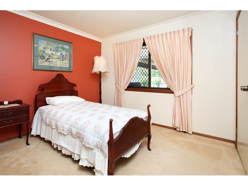 5 Waverney Court, Carindale QLD 4152