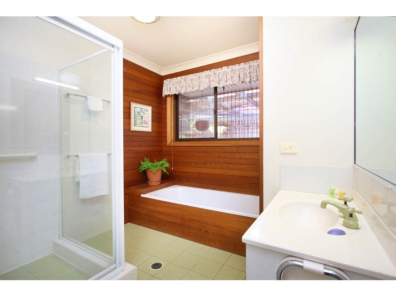 5 Waverney Court, Carindale QLD 4152