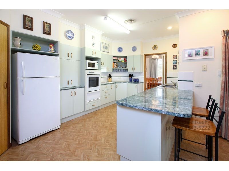 6 Lonsdale Place, Wishart QLD 4122