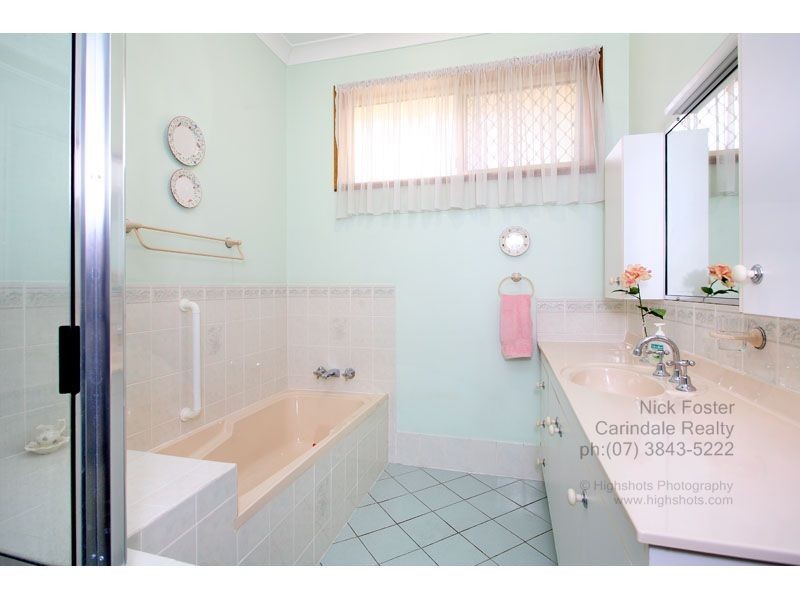 6 Lonsdale Place, Wishart QLD 4122