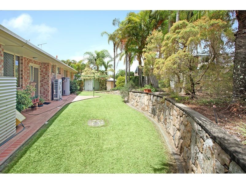 6 Lonsdale Place, Wishart QLD 4122