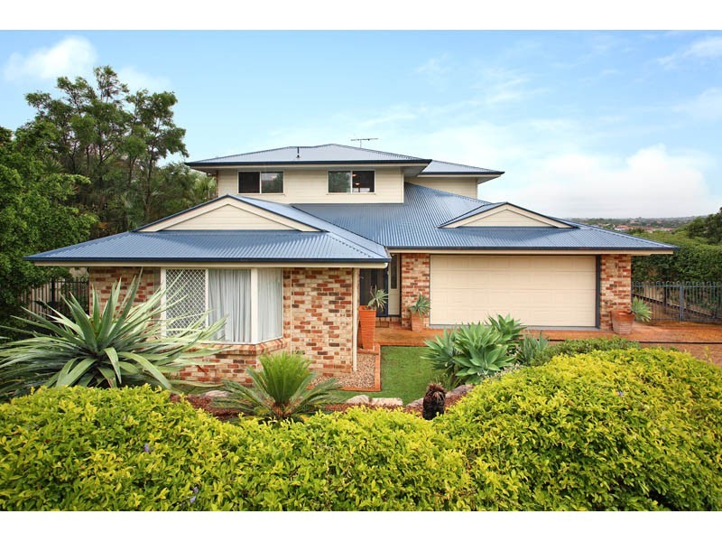10 Empress Drive, Carindale QLD 4152