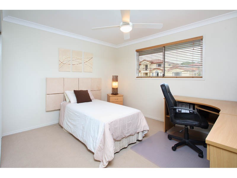 10 Empress Drive, Carindale QLD 4152