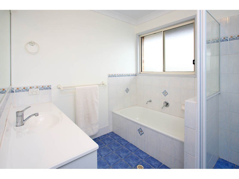 10 Empress Drive, Carindale QLD 4152