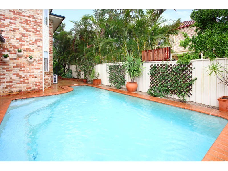 10 Empress Drive, Carindale QLD 4152