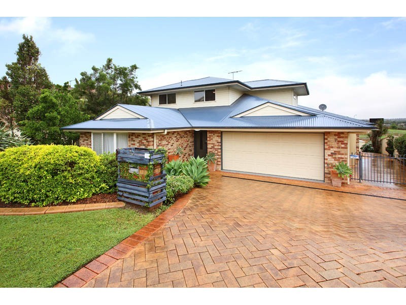 10 Empress Drive, Carindale QLD 4152