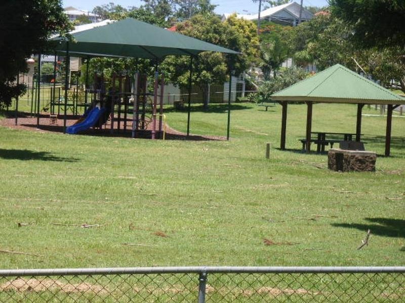 63 Albert Street, Camp Hill QLD 4152