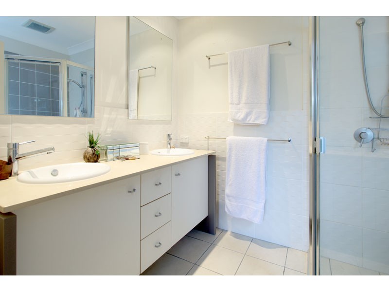 165 / 16 Surbiton Court, Carindale QLD 4152