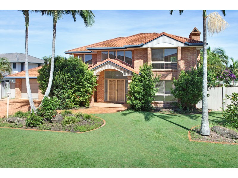 8 Pinehurst Place, Carindale QLD 4152